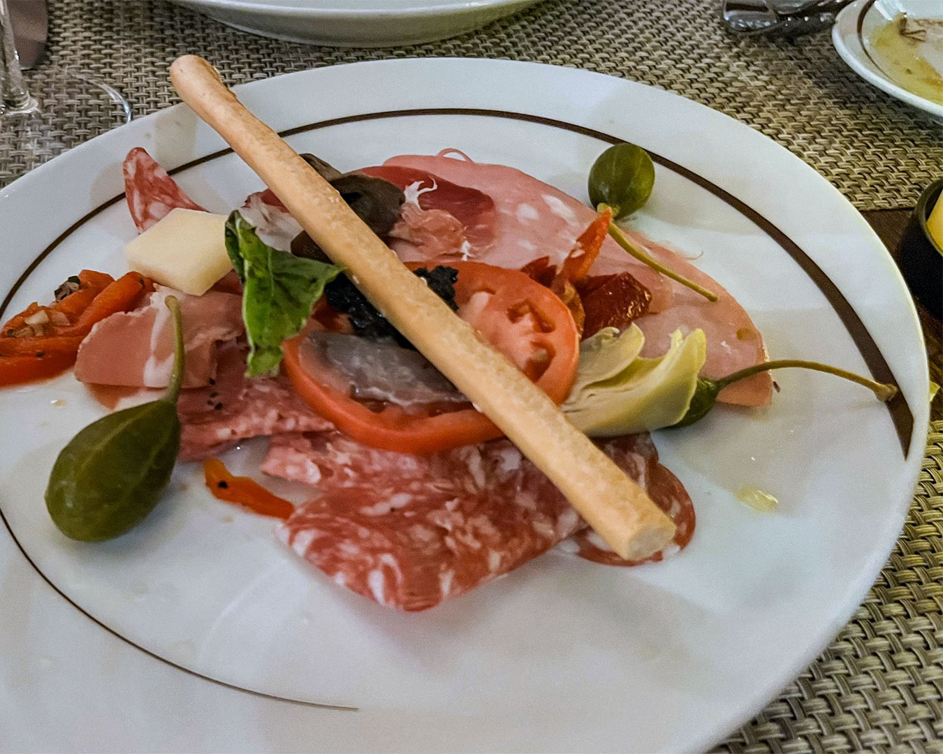 La-Cucina-Italian